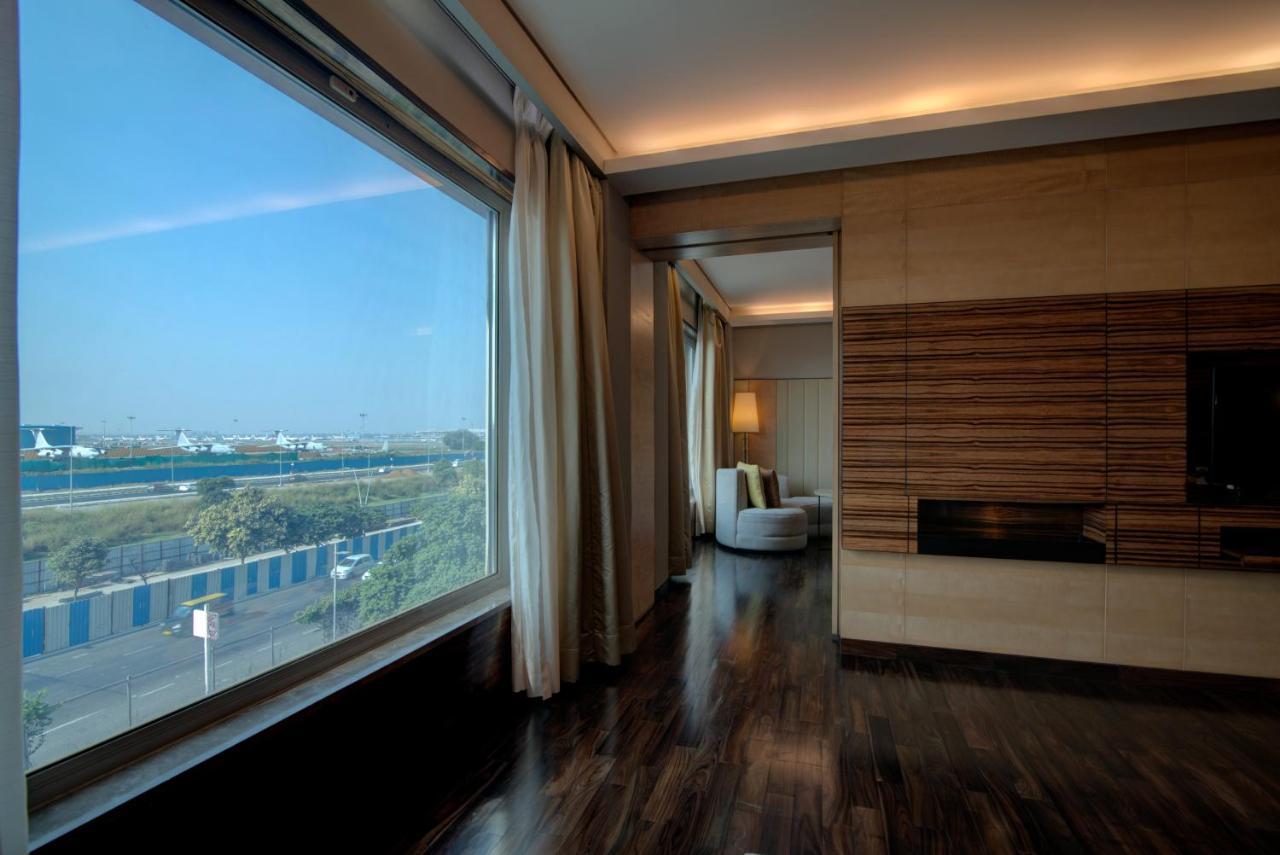 فندق جيه دبليو ماريوت هوتل نيودلهي آيروسيتي المظهر الخارجي الصورة Suite at the Taj Bengal